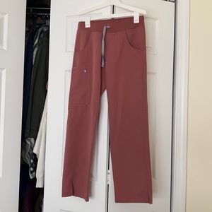 XS petite mauve Kade cargo scrub pants